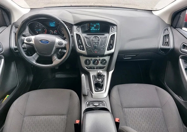 Ford Focus cena 24500 przebieg: 187700, rok produkcji 2014 z Limanowa małe 562